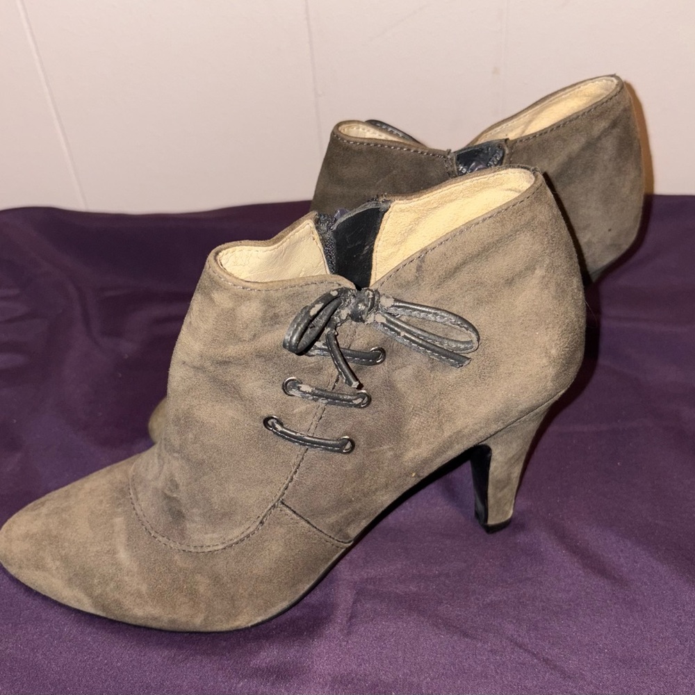 Naturalizer Women's Suede Ankle Boots
